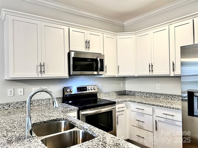 Building Photo - 2036 Summey Ave