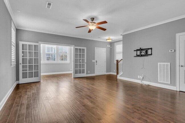 Building Photo - 2211 Worthington Ave