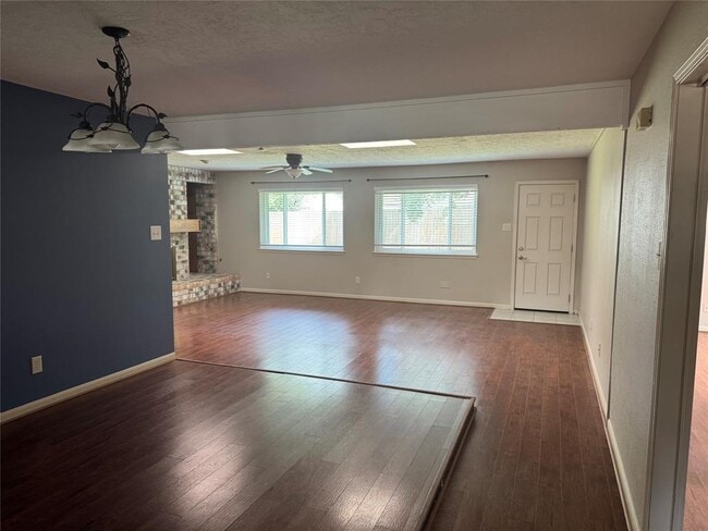 Foto del edificio - 16407 Havenhurst Dr