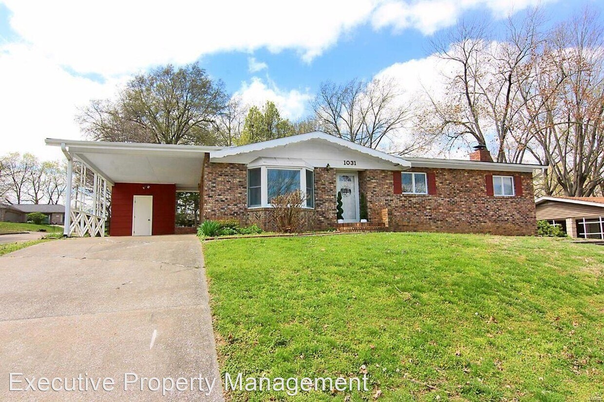 Primary Photo - 3 br, 1 bath House - 1031 West Mount