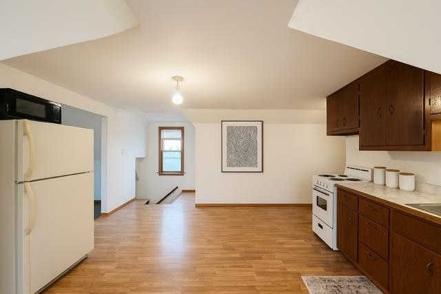 Building Photo - 97 W 30TH St