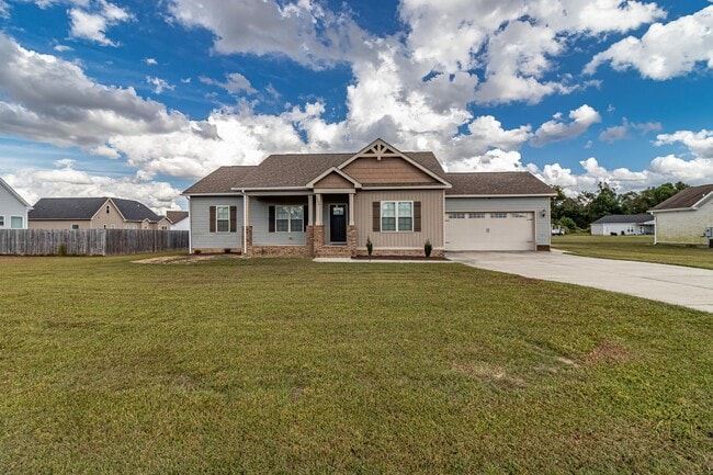 Building Photo - 3 BR 2 BA in North Landing Subdivision/Pik...