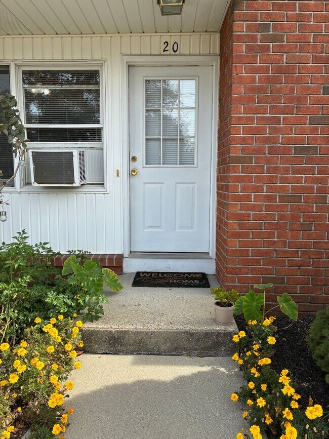 Foto del edificio - Wonderful 2 bedroom townhouse with heat included!