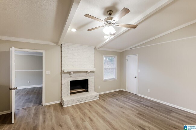 Building Photo - 438 Westchester Dr