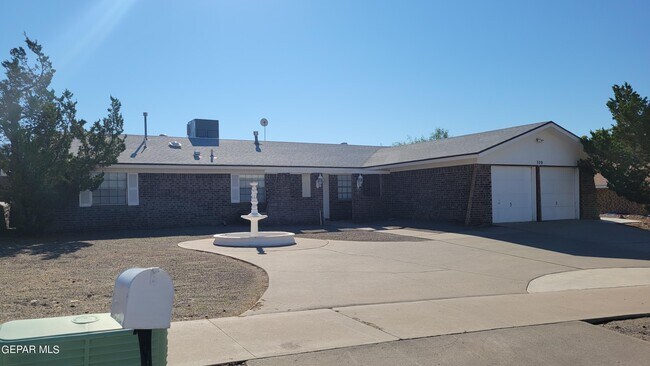 Foto del edificio - 320 Garden Grove Ln