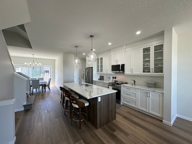 Building Photo - Spacious 3-Bedroom Home for Rent on 37th S...