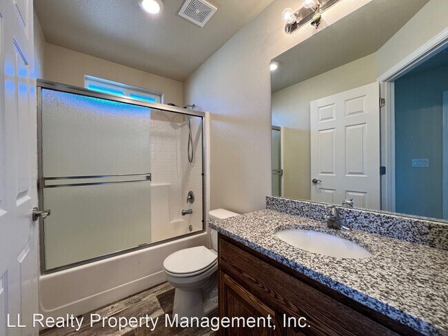 Building Photo - 3 br, 2 bath House - 1410 Onda Verde Drive