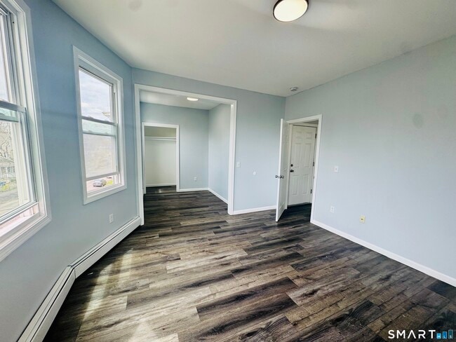 Foto del edificio - 898 Hancock Ave