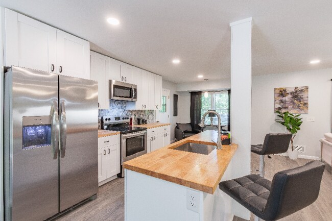 Foto del edificio - 2801 Hickory Ln