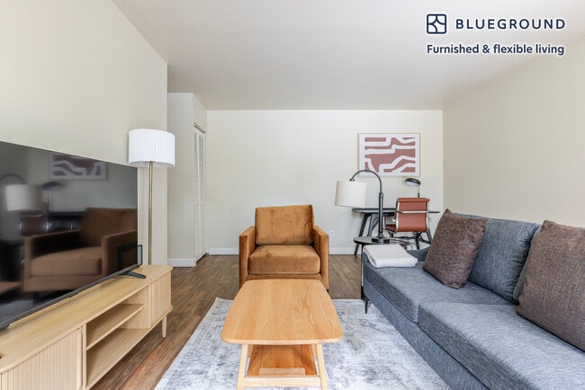 Building Photo - 234 Escuela Ave