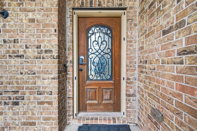 Foto del edificio - 5519 Jay Thrush Dr