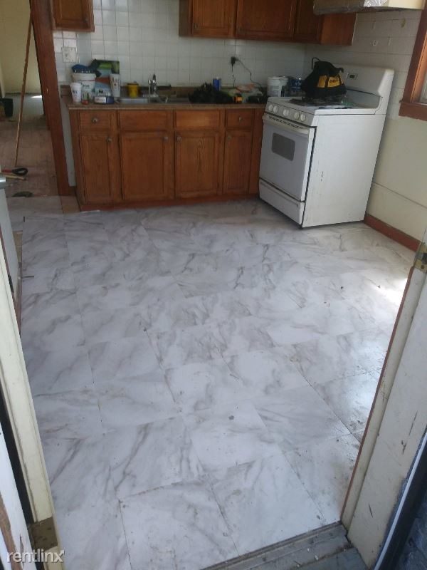 Foto principal - 2 br, 1 bath Apartment - 7630 S hermitage