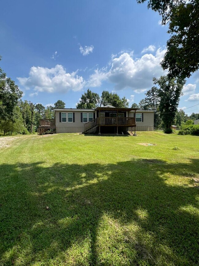 Building Photo - Spacious 3-Bedroom Home for Rent!