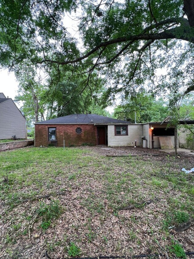 Primary Photo - 123 E Wyandotte St