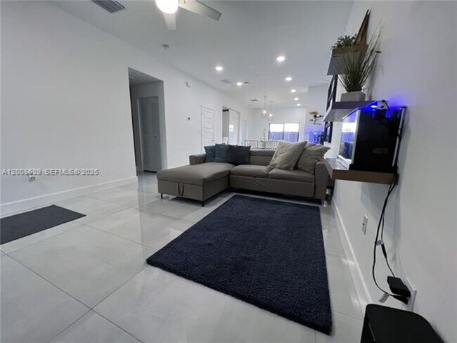 Foto del edificio - 7825 NW 104th Ave