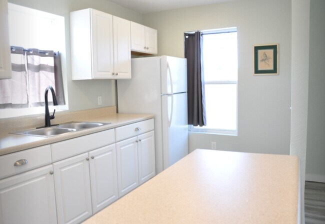 Interior Photo - 2545 McCallie Ave