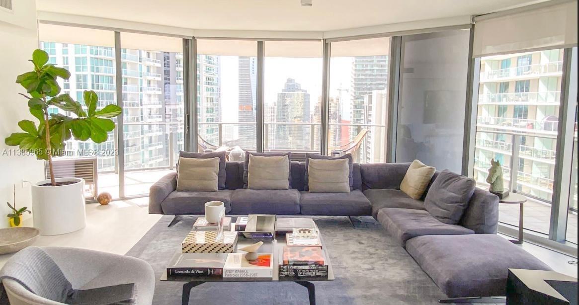 Foto principal - 1000 Brickell Plaza