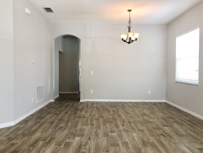 Photo - GREAT OVIEDO HOME WITH SOUGHT AFTER SCHOOLS