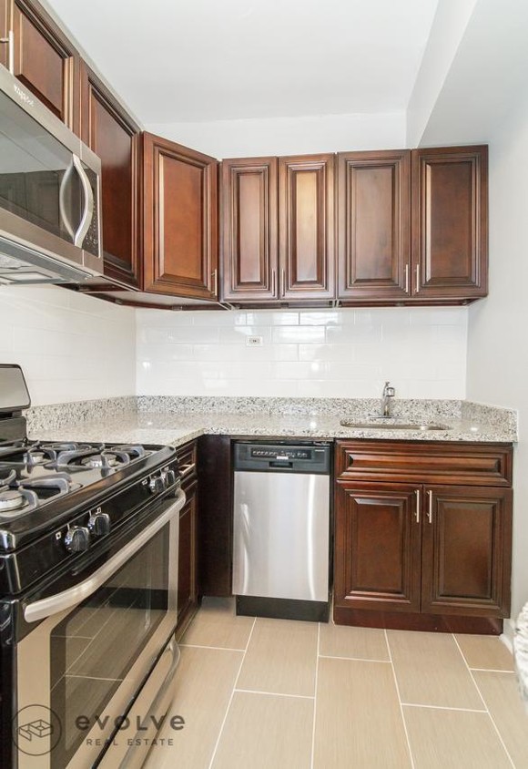 Foto principal - 6102 N Winthrop Ave