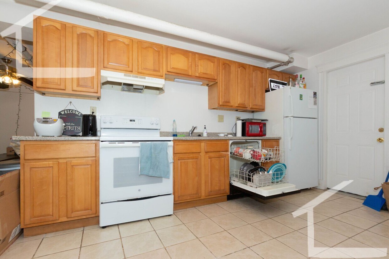 Foto principal - SEPT Spacious 3bed w/ 2 full bath in Brigh...