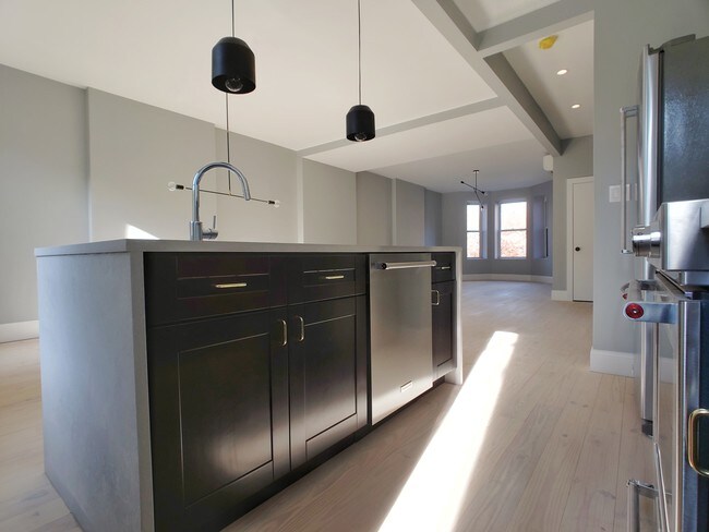 Foto del edificio - 340 Lafayette Ave