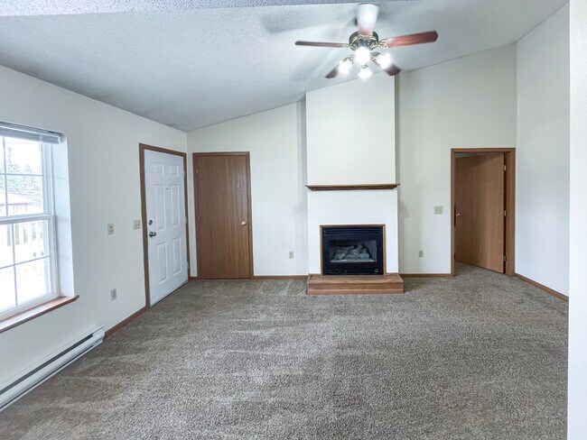 Foto del edificio - 627 Maple St