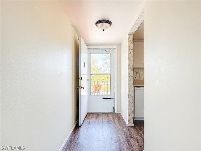 Foto del edificio - 5635 Rattlesnake Hammock Rd