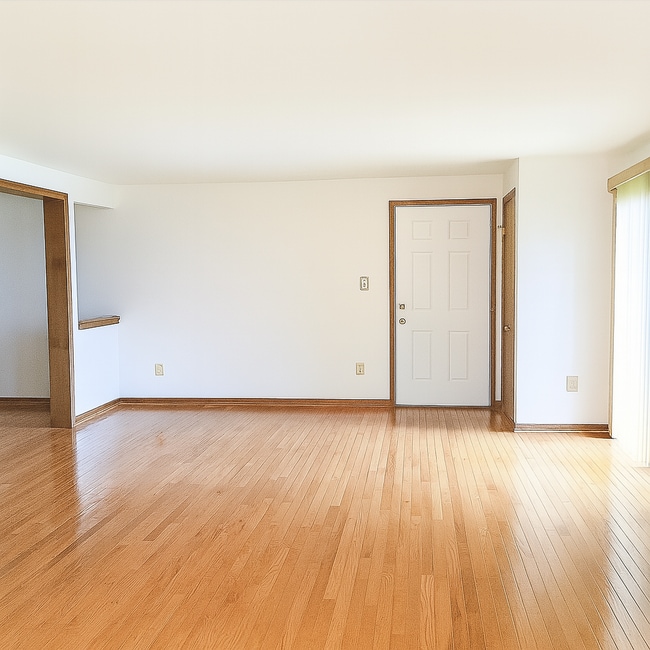 Building Photo - 2735 Alder Creek Dr N