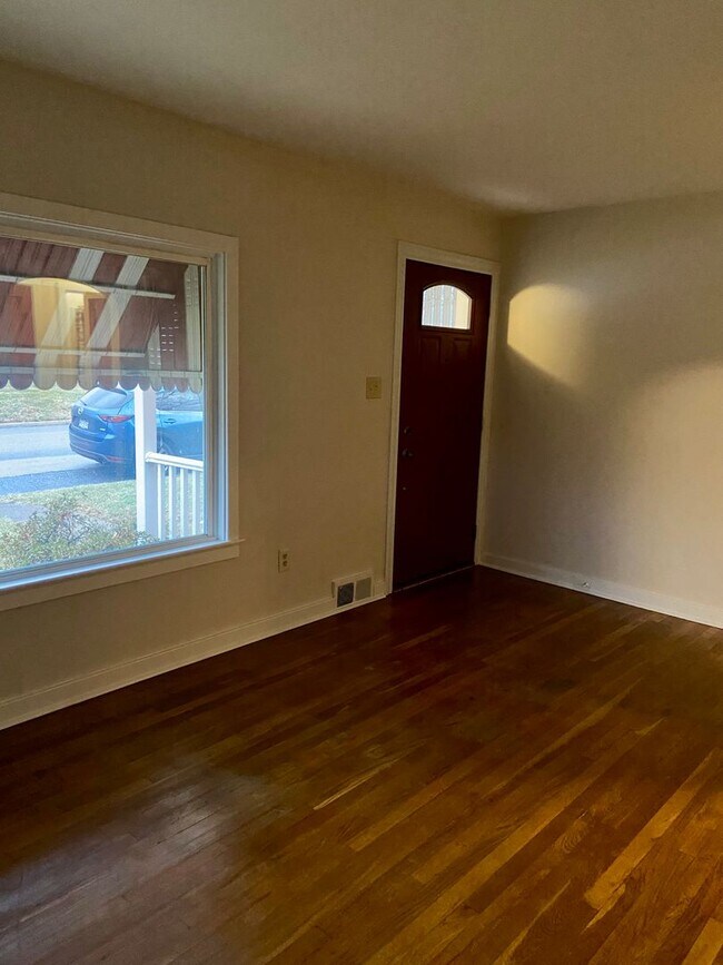 Foto del edificio - 4701 Lancaster St