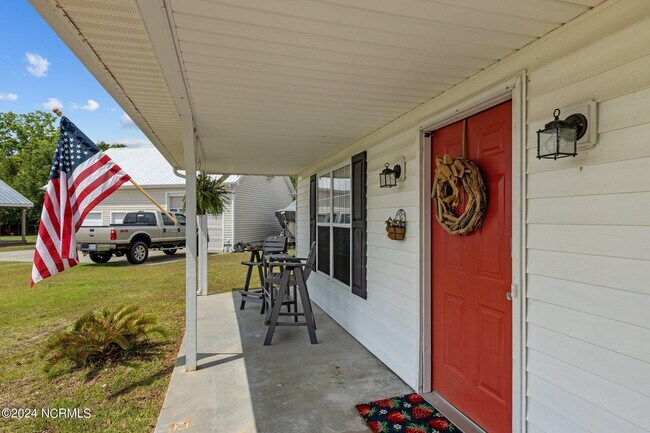 Building Photo - 177 Avis Dr
