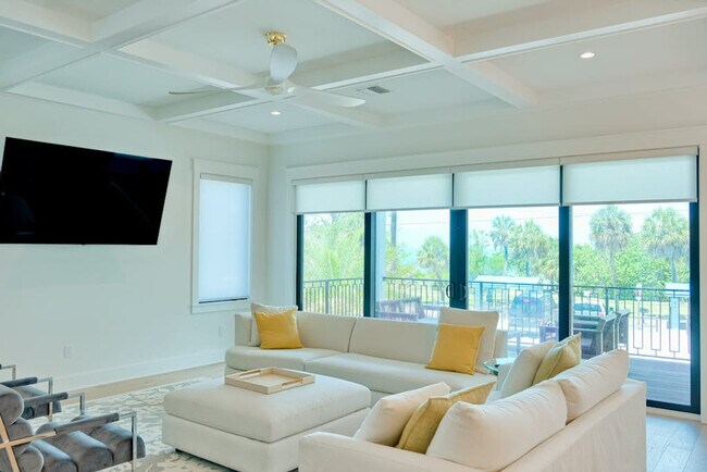 Foto del edificio - 311 N Bay Blvd