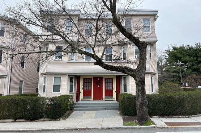 Building Photo - 4 Sherman St