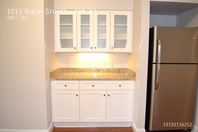 Building Photo - 1015 Ninth St Apt 1 -