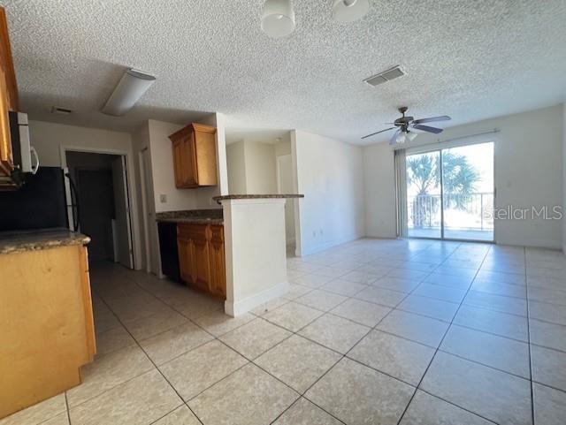 Building Photo - 2504 Grassy Point Dr