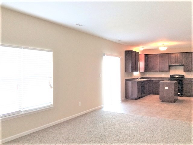 Foto del edificio - 5860 W Glenview Drive