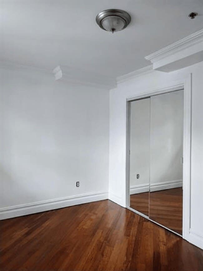 Building Photo - 205 Brunswick St
