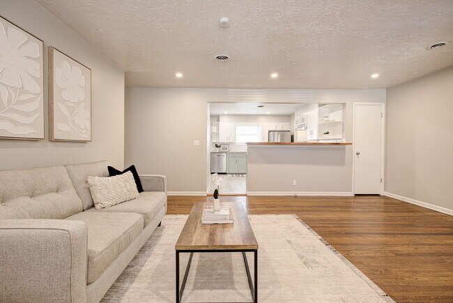 Foto del edificio - 1332 Kansas St