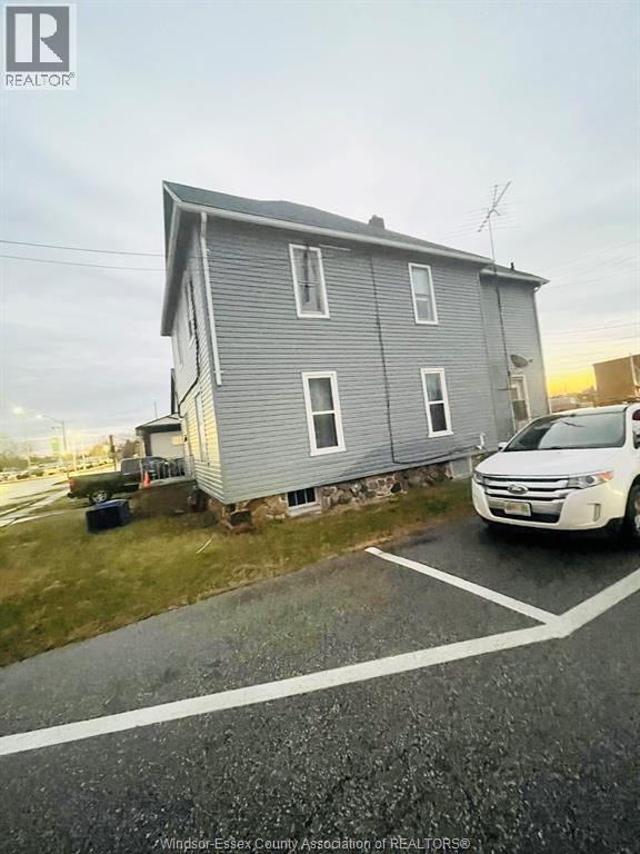 Building Photo - 4 Hazelton St