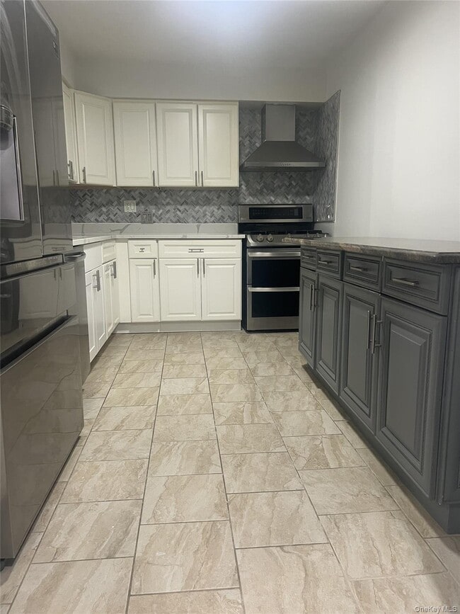 Building Photo - 8 Brevoort Dr