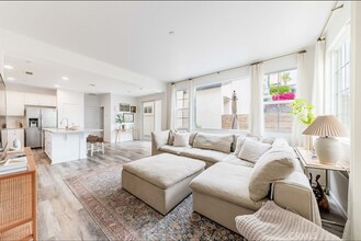 Building Photo - 1807 Casa Morro St