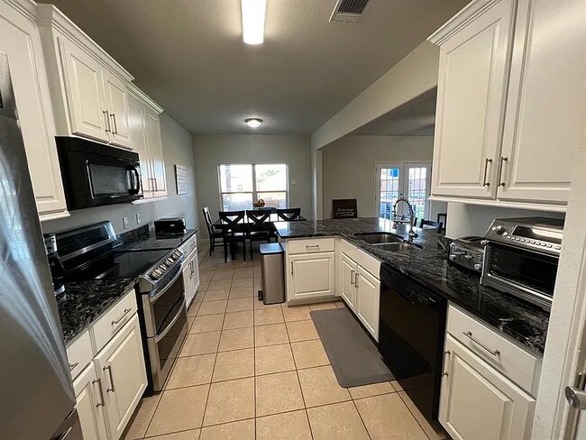 Building Photo - 1417 Cottonwood Trail