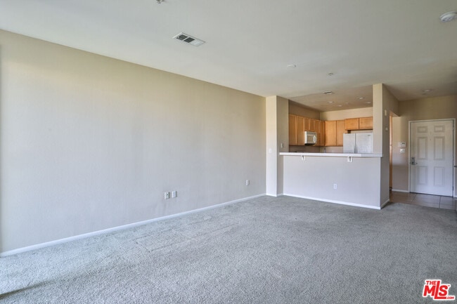 Building Photo - 6400 Crescent Park E