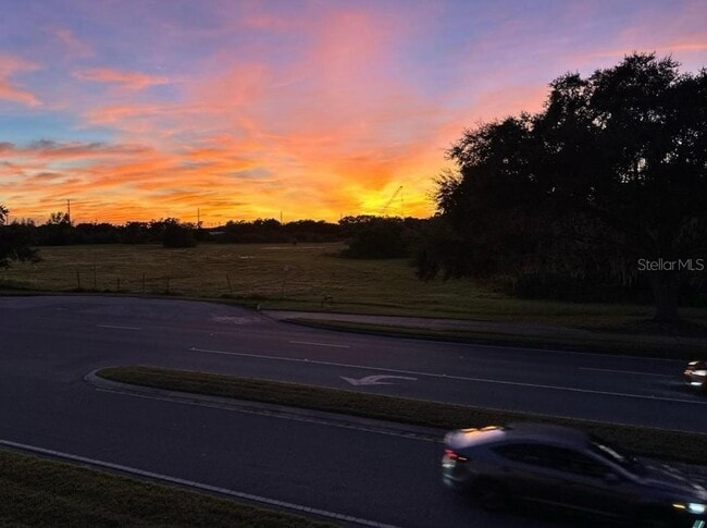 Foto del edificio - 1680 Houston St