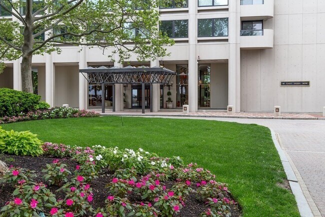 Foto del edificio - 65 E India Row