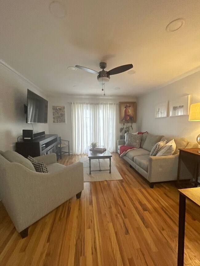 Foto del edificio - 3 Bedroom Apartment close to Hospitals and...