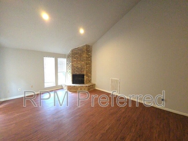 Building Photo - 1705 Bodart Ct