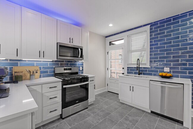 Foto del edificio - 6157 Waterman Blvd