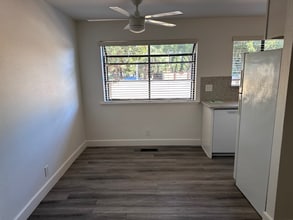 Building Photo - 502 Hope Terrace