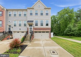 Building Photo - 7524 Holly Ridge Dr