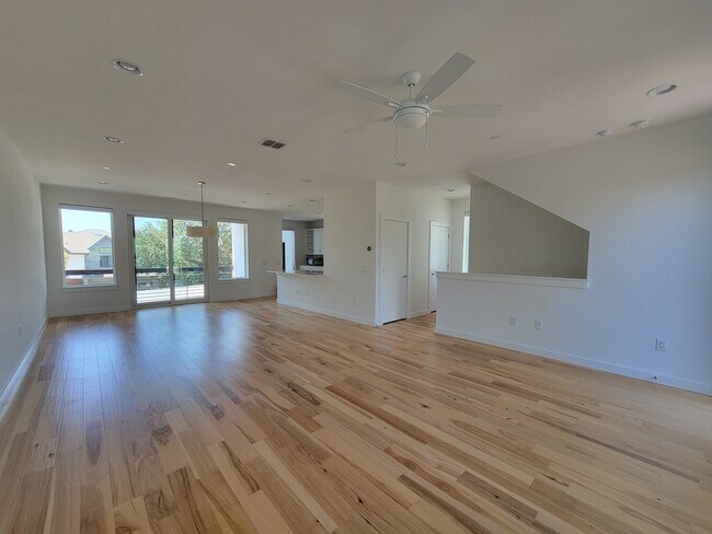 Building Photo - 102 Tendick St